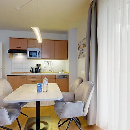 Appartementhaus Binzer Sterne 11 *